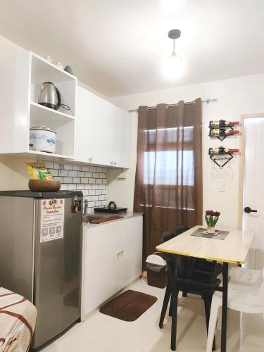 Cucina, Casa di 100 m² con 2 camera(e) e 1 bagno(i) privato(i) in zona Pagadian (Pagadian Staycation - Blue) in Pagadian