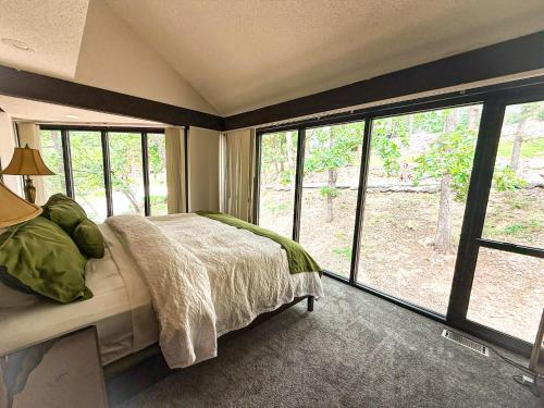 Treetop Village110-3bed3bathpoolsdock6-8pp