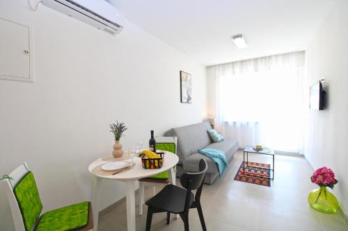 Apartments Viktorija 1828 - image 7
