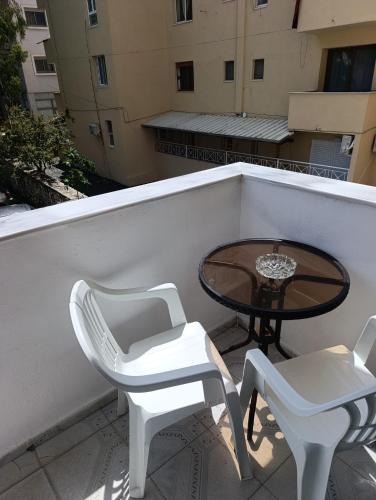 Thomas Apartment - image 4