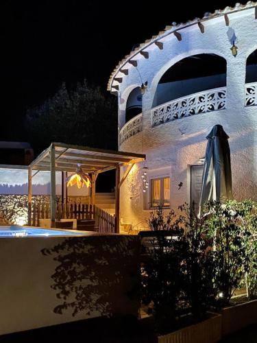 Studio Apartment in Beautiful Chalet, Finca FAZ in Tarraula