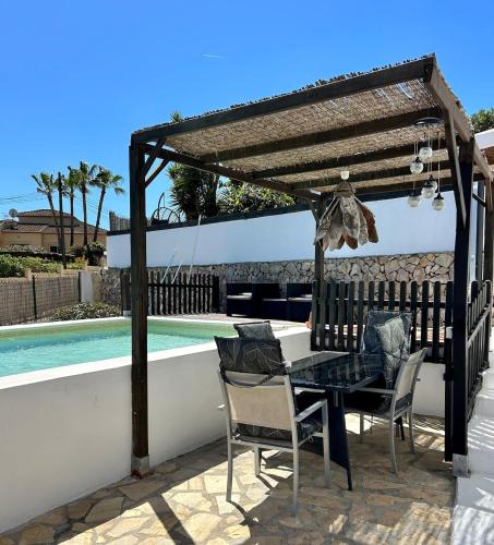 Studio Apartment in Beautiful Chalet, Finca FAZ in Tarraula