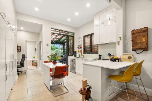 'Gallery Getaway' Newtown - Alexandria Creative Hub - image 4