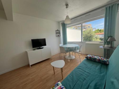 Apartment image 7