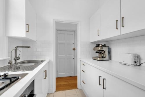 Modern and Cosy 2 bedroom Flat in Notting Hill
