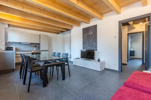 GuestHost - Le Agavi - Apt X9 with Garage & Terrace, Ferrara (Foto 7)