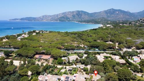 Villa Ibiscus, Notteri 3