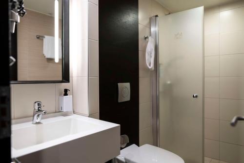 Single Room without Window image 5