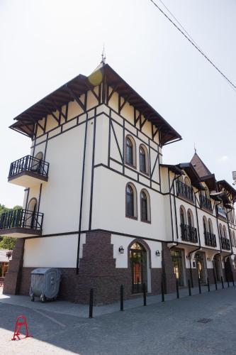 Viesnīcas āriene, Апартаменти в центрі Шаян in Shayan