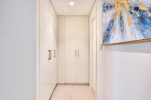Luxury 4 Bedroom High-Floor Apartment, Spectacular Burj Khalifa & Fountain Views, Steps Away from Dubai Mall - Downtown Dubai by Stayfinity, Dubai (Foto 6)