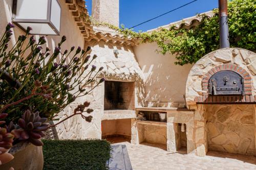 Seadmed, Casa La Muralla de Alarcón (Casa La Muralla de Alarcon) in Alarcon