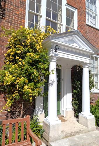East Pallant Bed and Breakfast, Located in Large Georgian Townhouse in Central Chichester
