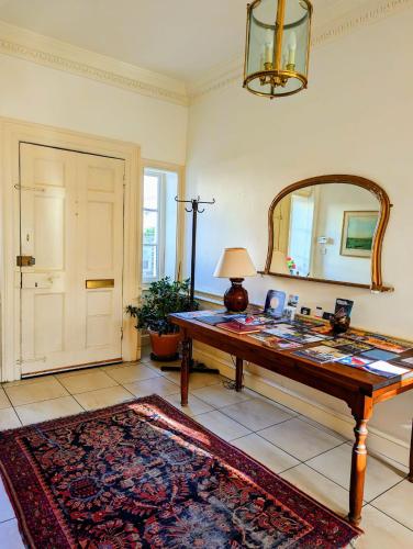 East Pallant Bed and Breakfast, Located in Large Georgian Townhouse in Central Chichester