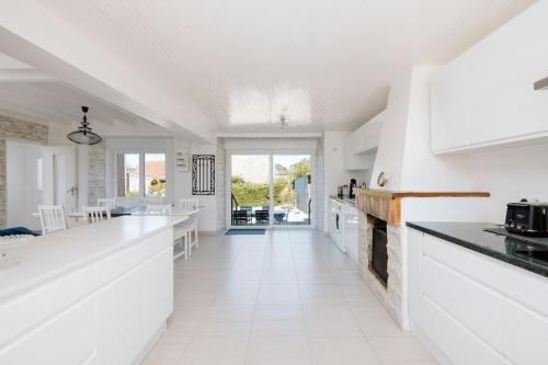 Maison spacieuse avec jardin - 10 min plage in Saint-Sauveur-le-Vicomte