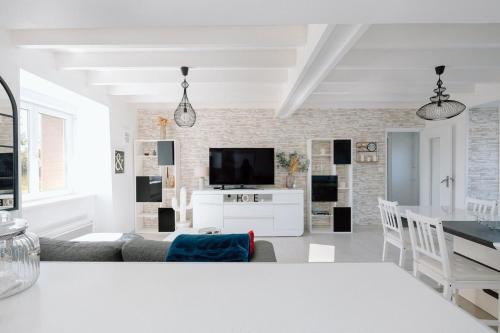 Maison spacieuse avec jardin - 10 min plage in Saint-Sauveur-le-Vicomte