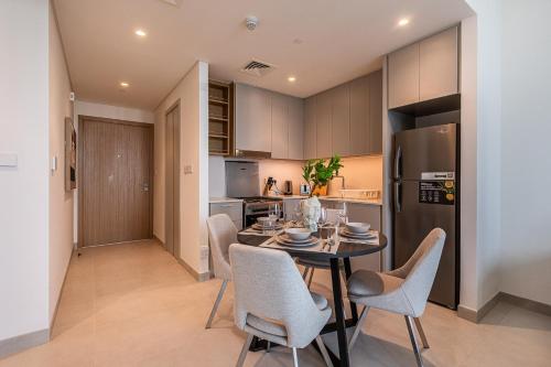 Alluring 1BDR apartment in Dubai Creek Harbour - image 9