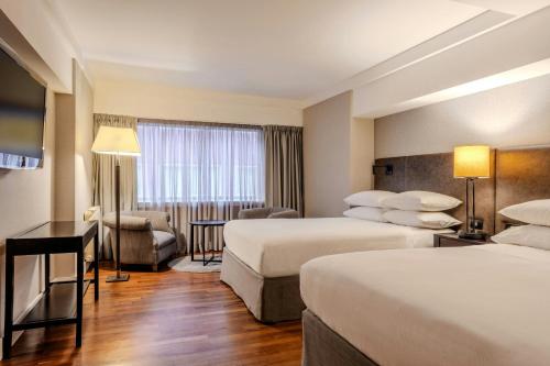 2 double beds