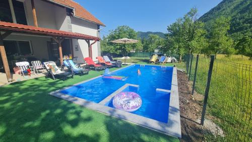 Vila MM Boračko jezero (Vila MM Boracko jezero) in Jezero