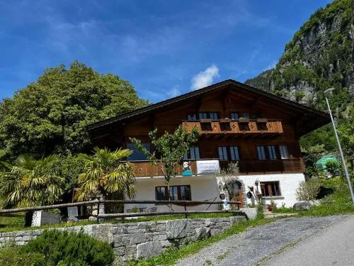 Alpine feeling & lakeside in Kienholz, Schweiz