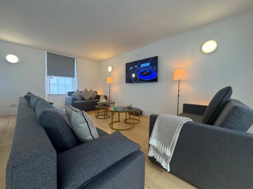 Squarezzz - Group Accommodation, Edinburgh (photo 8)