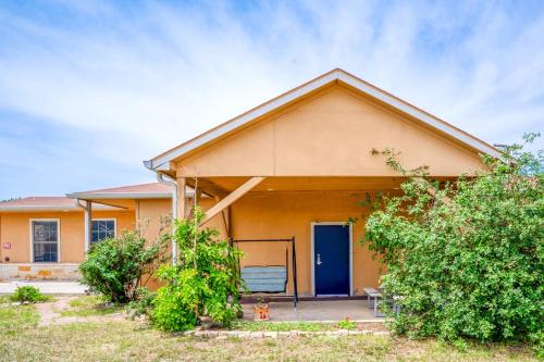 Budget Host Inn in Jourdanton, USA