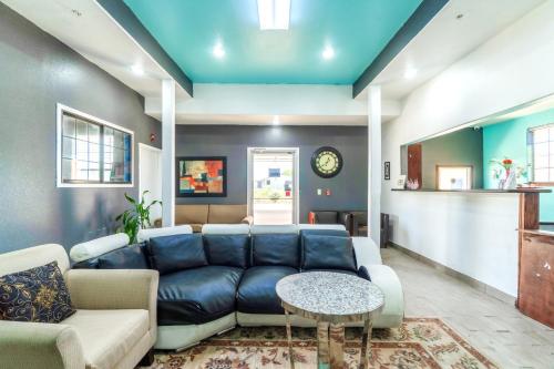 Előcsarnok, Atria Extended Stays By OYO Jourdanton in Jourdanton (TX)