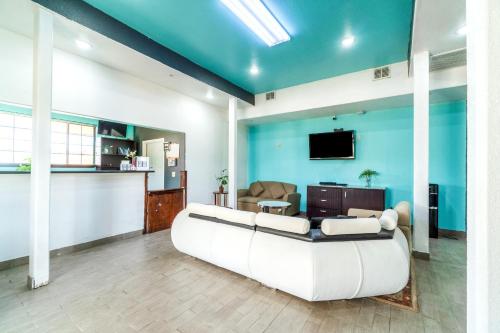 Budget Host Inn in Jourdanton, USA