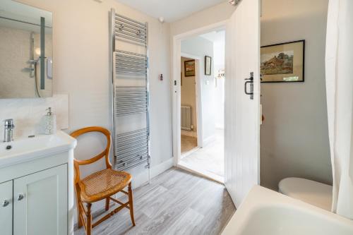 Two-Bedroom House image 8