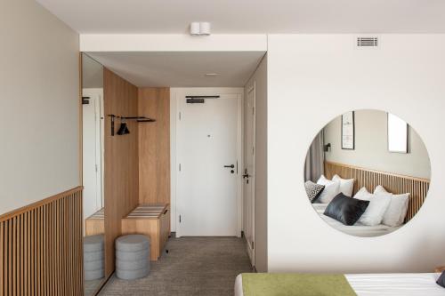 2 twin beds