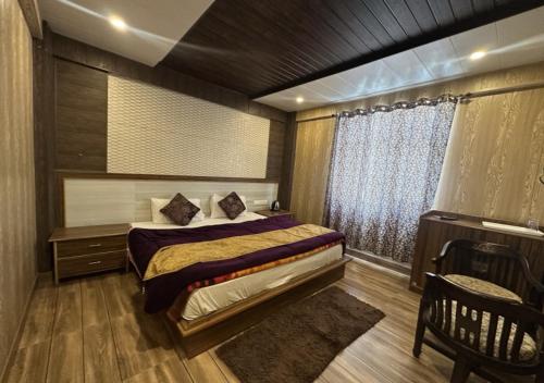 Laxmi Divine Badrinath in บาดรินารถ