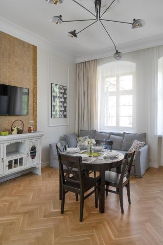 Exclusive Old Town Apartment by Noclegi Renters, Вроцлав (фото 9)