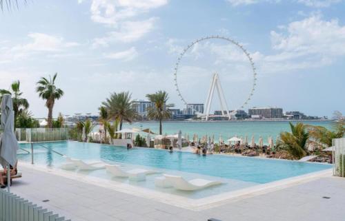 La Vie Jumeirah Beach Residence 3 Bedroom Beachfront Apartment with Palm Views, Dubaj (fotografie 6)