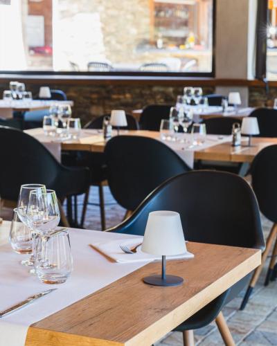 ピエトラコルバーラ Domaine La distillerie ホテル ロビー