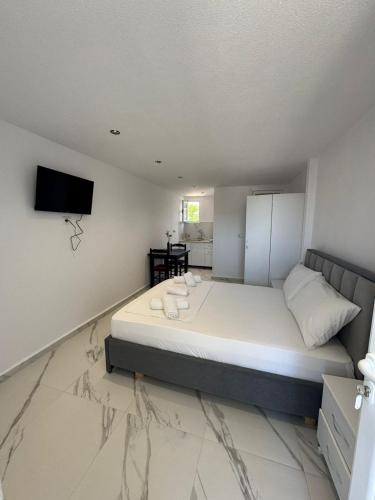 Double Room image 8