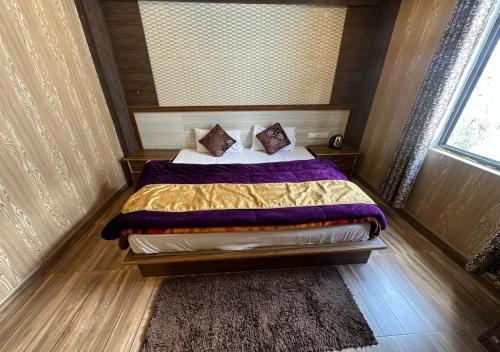 Laxmi Divine Badrinath in บาดรินารถ