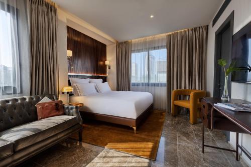 Fiori 41-By Adam Hotels - image 4