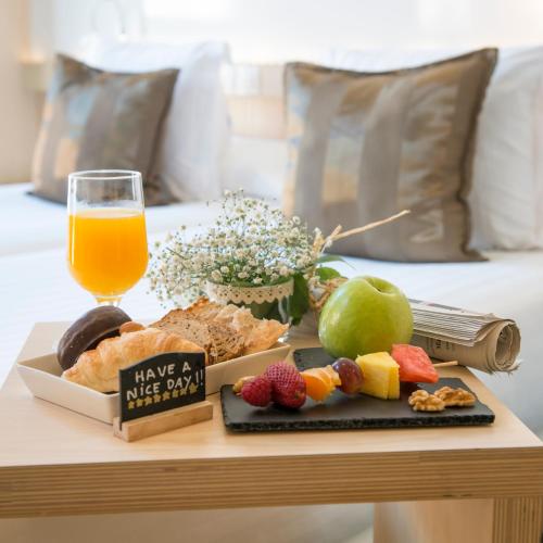 Ako Suites Hotel - image 4