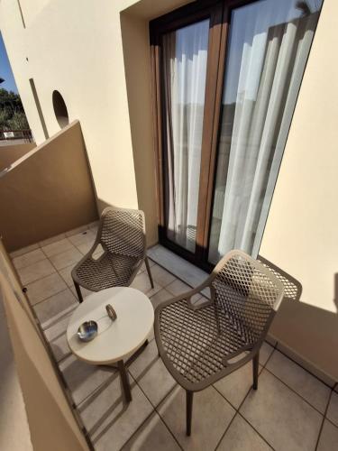 Lola's Hotel in Platanias
