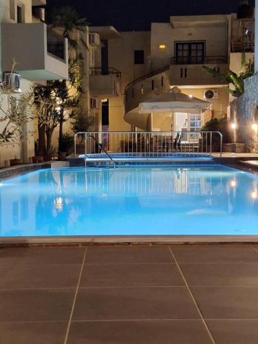 Swimming pool, Lola's Hotel in Platanias