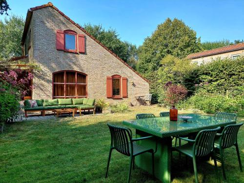 Het Boshoekje Bosweg 6 Burgh-Haamstede in โฮเคอเวค