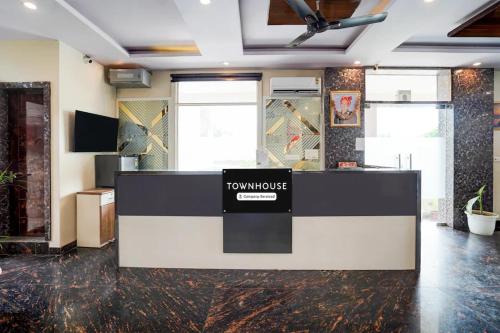 ห้องส่วนกลางสำหรับนั่งเล่น/ดูทีวี, Hotel Palm Tree in ภังโตรตา