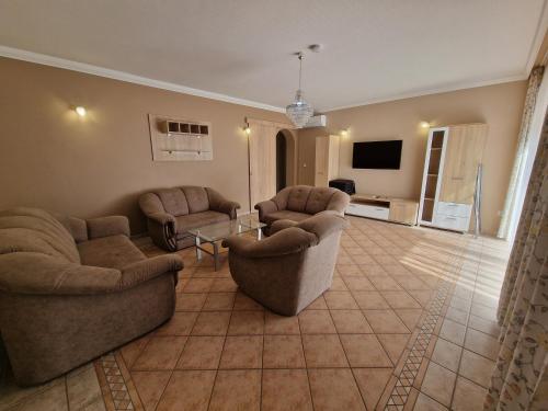 Apartment - Ground Floor image 6