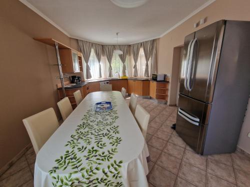 Apartment - Ground Floor image 7