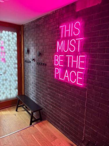 Free Parking - Roof Terrace - Luxury Townhouse, Manchester (foto 3)