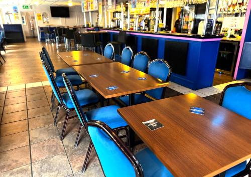 ดิ โอ๊คแลนด์ (The Oakland) in เชมสฟอรฺด