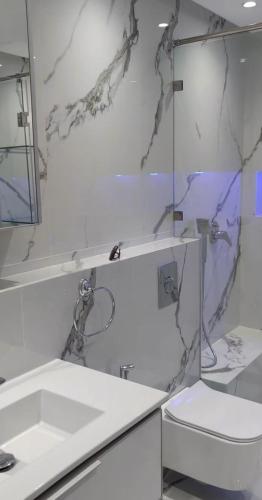 Executive Inn Guest House - main image