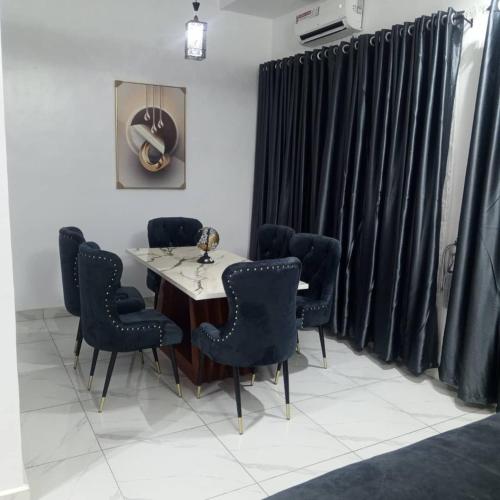 Apartment image 10