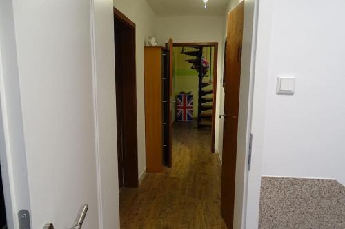 Hübsche 2 Zimmerwohnung (Hubsche 2 Zimmerwohnung) in คาร์สท์