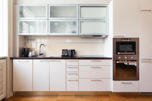 Luxury Apartment image 3