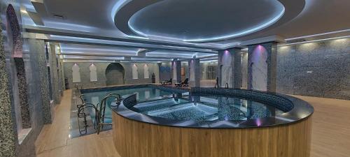Hot tub, فندق النبراس AlNebras Hotel in Ibri